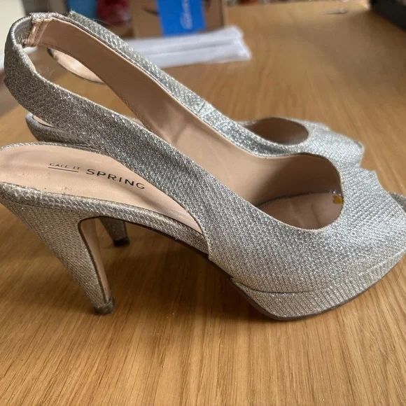 Call It Spring Silver Sling Back Heels Size 7.5 - Picture 2 of 5